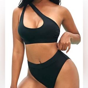 NAFLEAP 2 piece black bikini. Size S (4-6). NEW